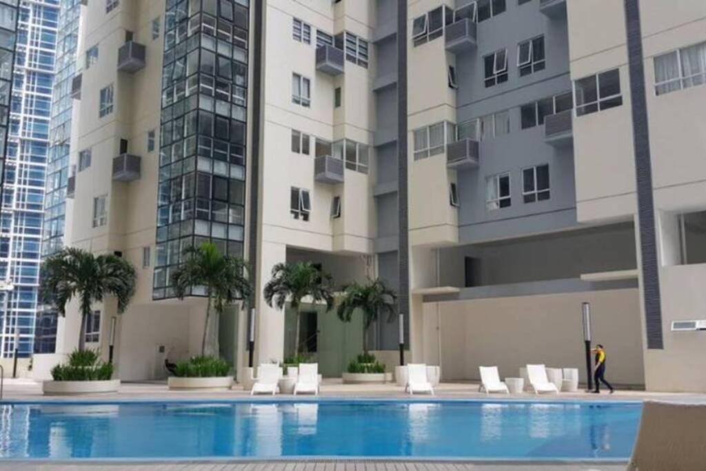 Fort Victoria 3Br Apartment Manila Luaran gambar